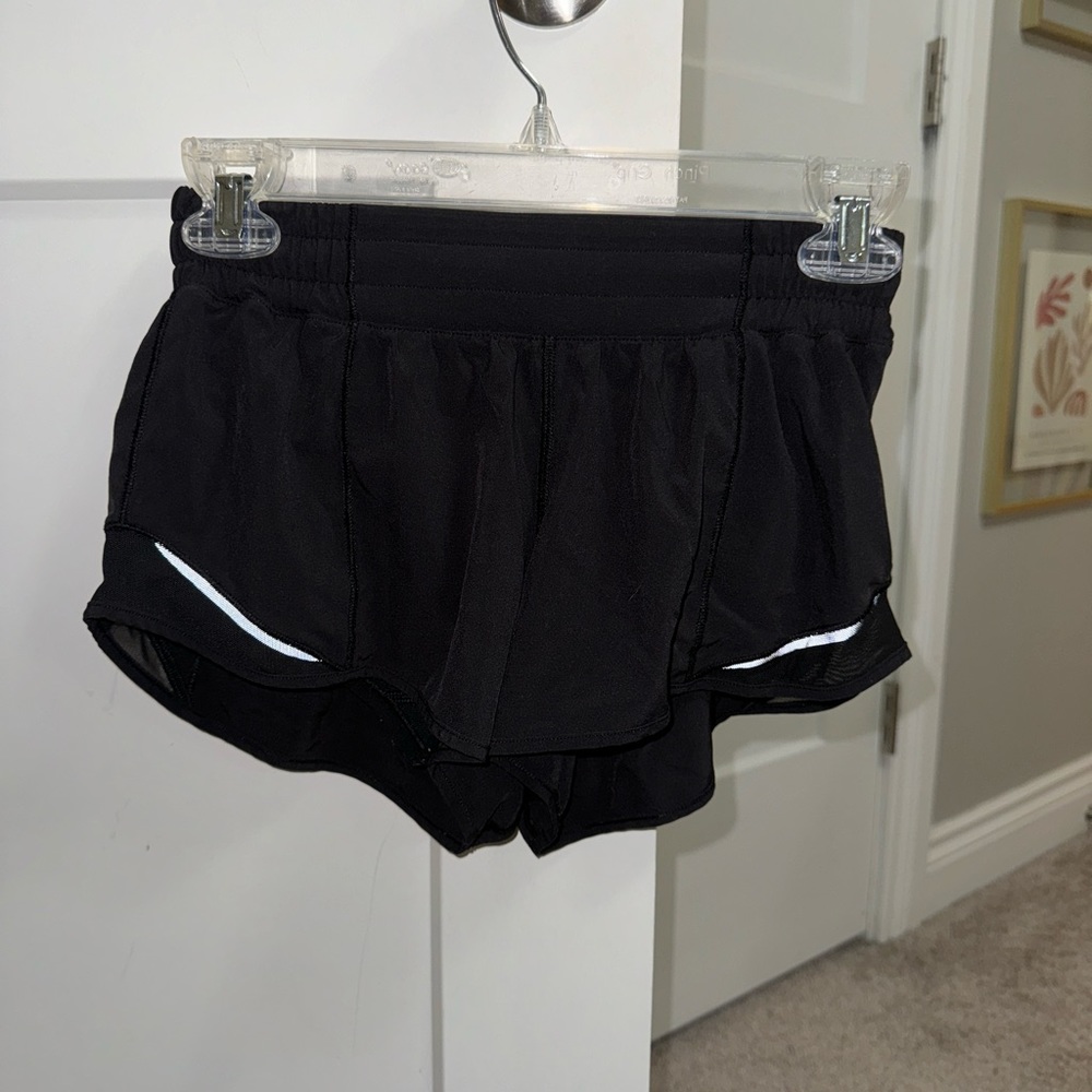 BLACK LULULEMON HOTTY HOTS